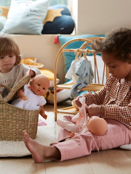 Kinderzimmer Puppenkleidung mehrfarbig+rosa 2